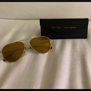 Brand NEW Jesse James Decker sunglasses